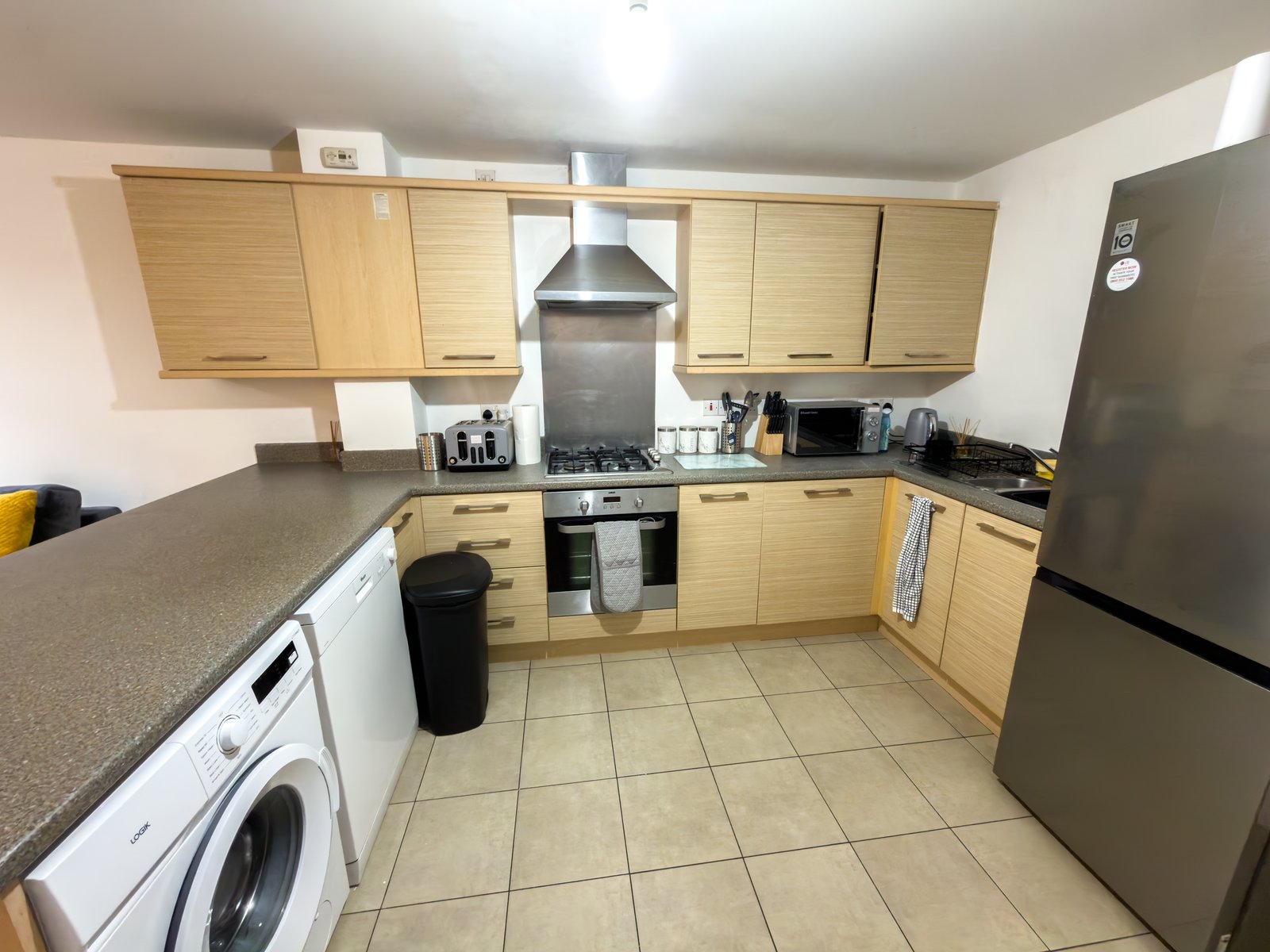 Comfortable accommodation in Coventry by Maine Stays